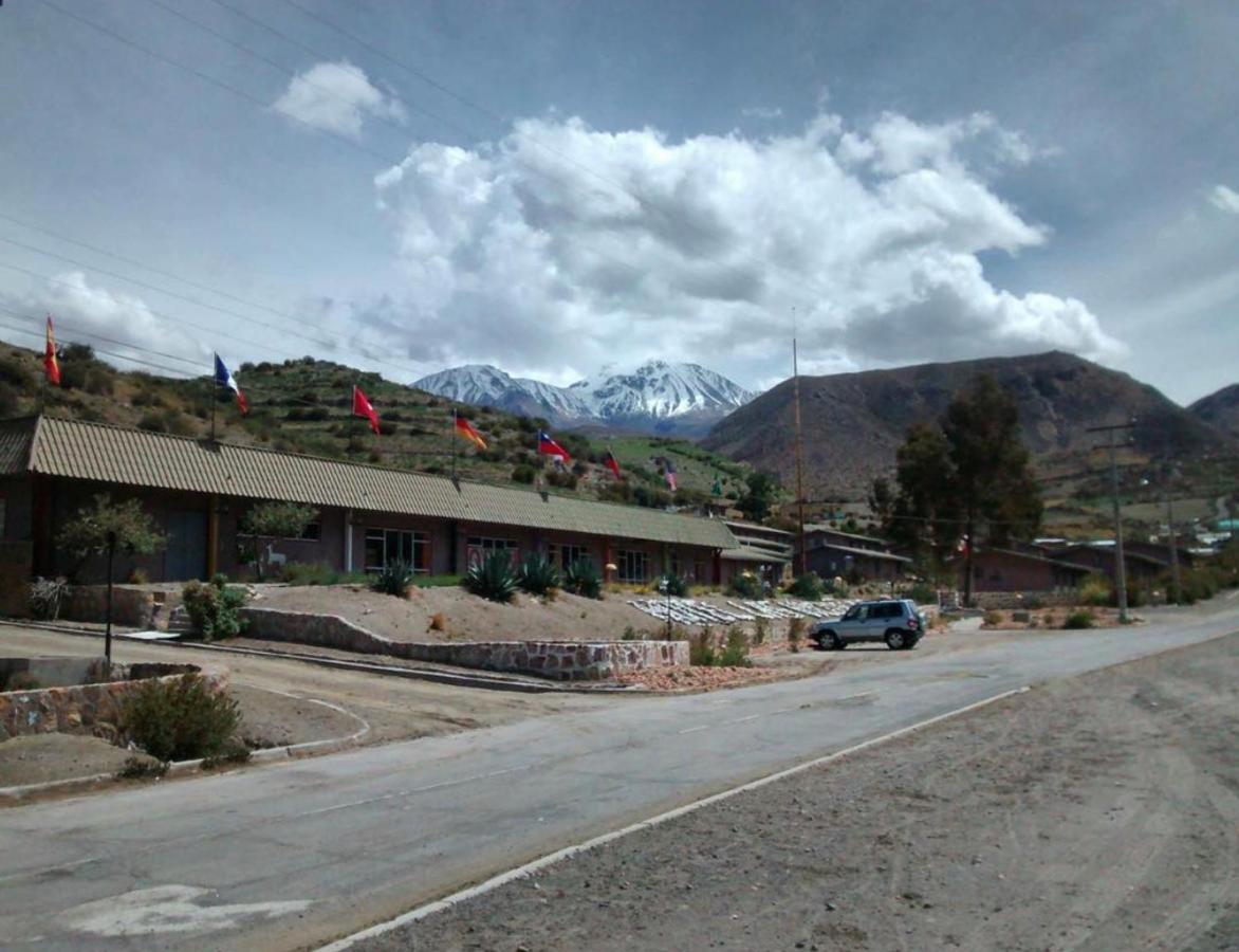 Hotel Las Vicunas Putre Exterior photo