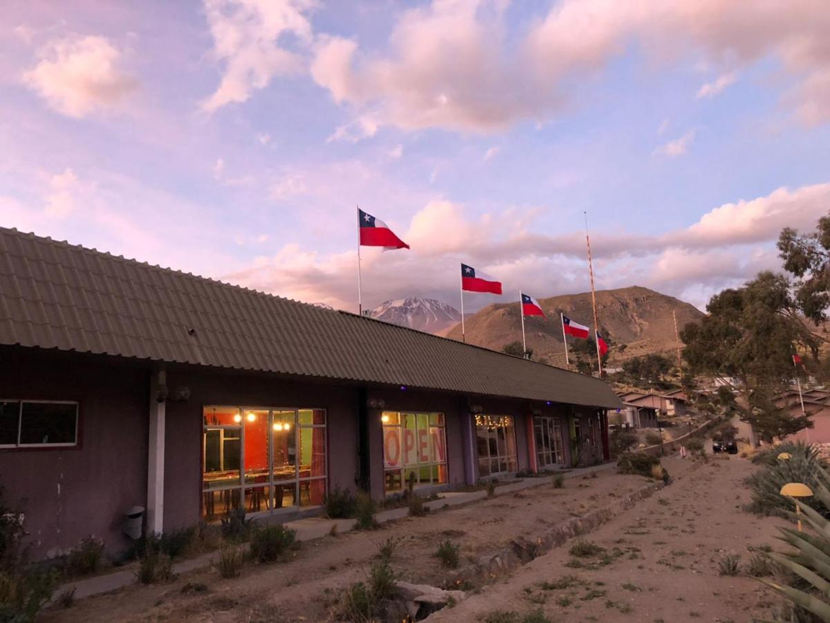 Hotel Las Vicunas Putre Exterior photo